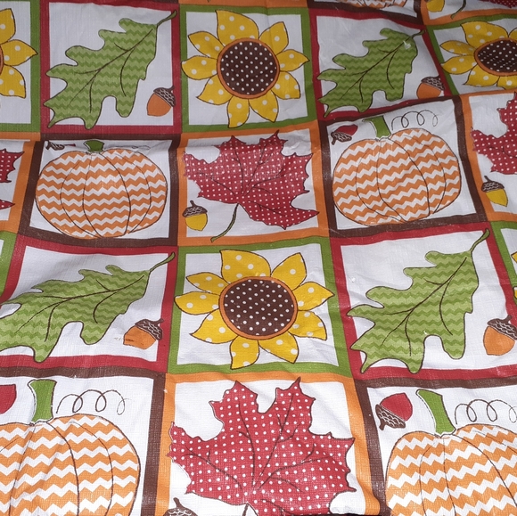 TABLECLOTHPumpkins, Sunflowers, leafsHarvest - Picture 3 of 3